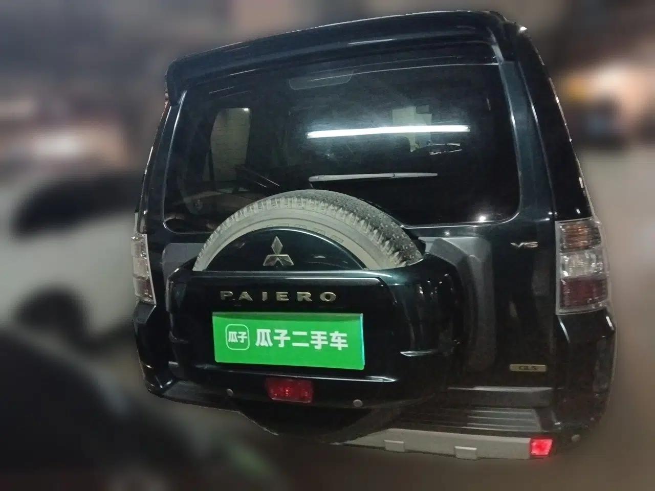 Mitsubishi Pajero 2012 3.0L Elite Edition — миниатюра 5