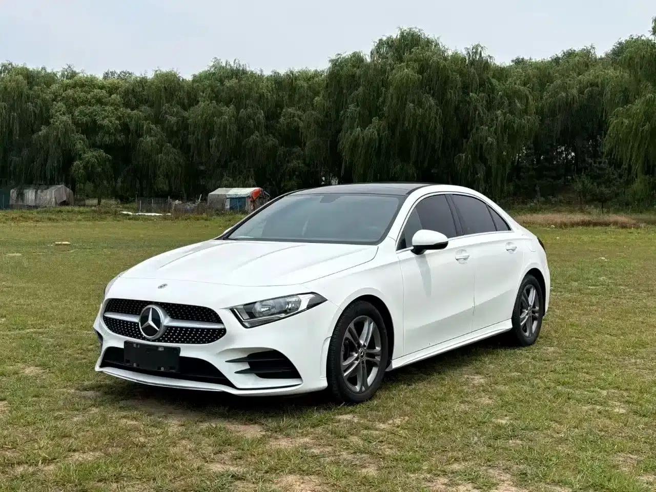Mercedes-Benz A-Class 2022 Facelift A 180 L Sport Sedan — миниатюра 1