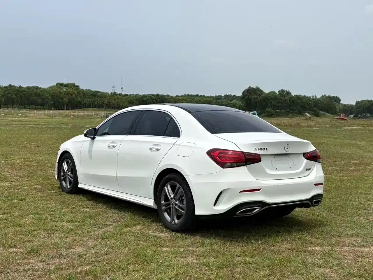 Mercedes-Benz A-Class 2022 Facelift A 180 L Sport Sedan — миниатюра 11