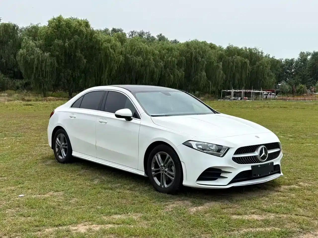 Mercedes-Benz A-Class 2022 Facelift A 180 L Sport Sedan — миниатюра 3