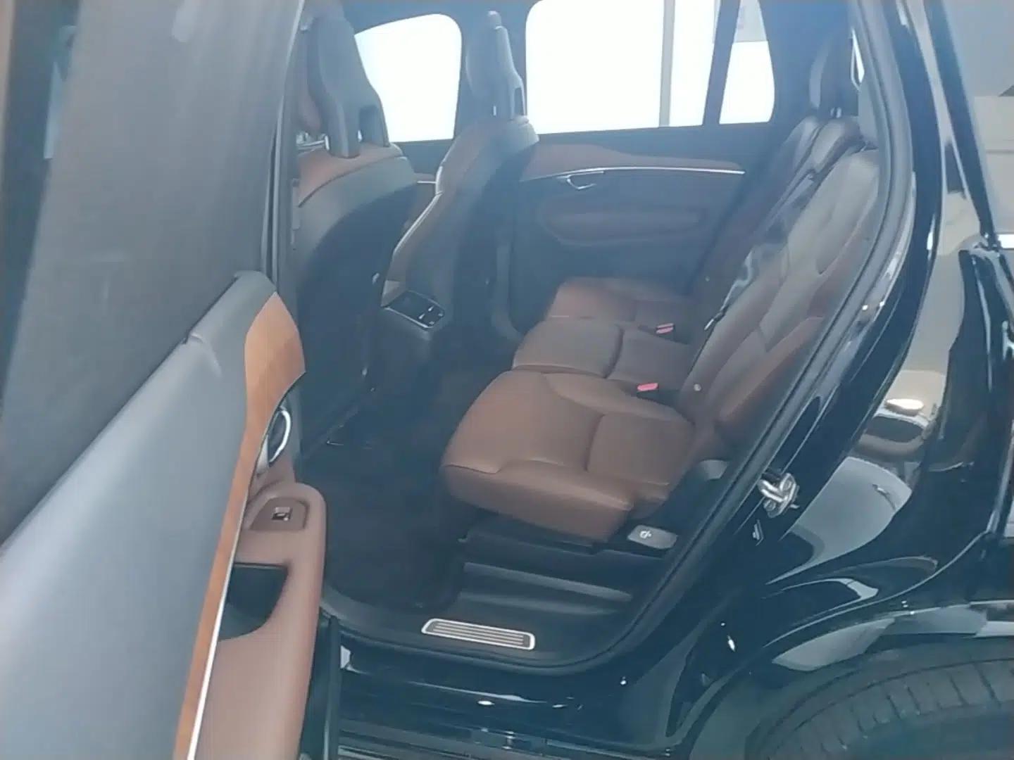 Volvo XC90 2022 B6 Zhiyi Luxury Edition 7-Seater — миниатюра 20