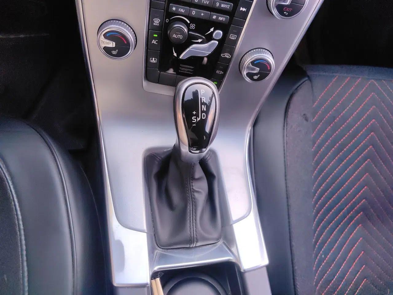 Volvo S60 2017 S60L T5 Intelligent Drive Edition — миниатюра 14