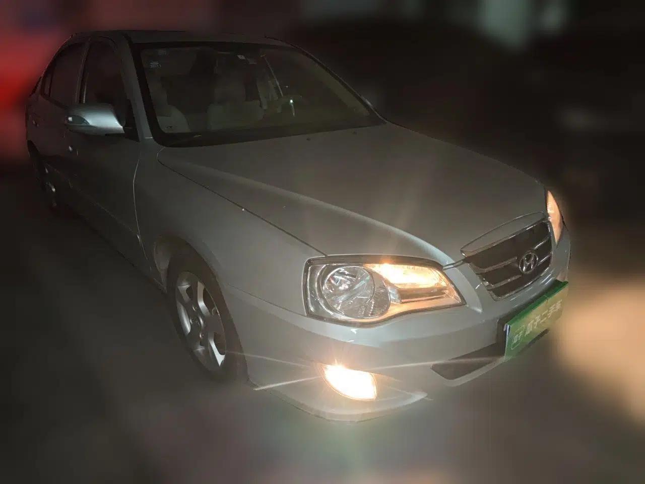 Hyundai Elantra 2011 1.6L Manual Comfort Version — миниатюра 3
