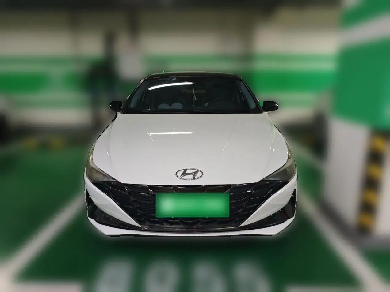 Hyundai Elantra 2021 1.5L CVT LUX Prestige Edition — миниатюра 2
