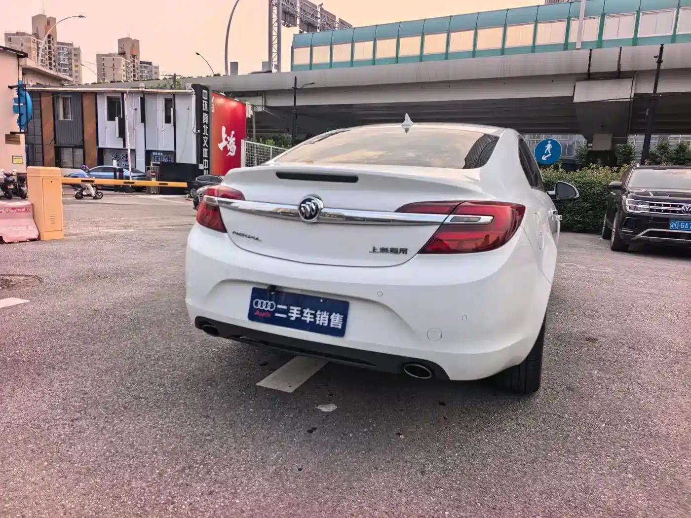 Buick Regal 2015 2.0L Elite Fashion Edition — миниатюра 3