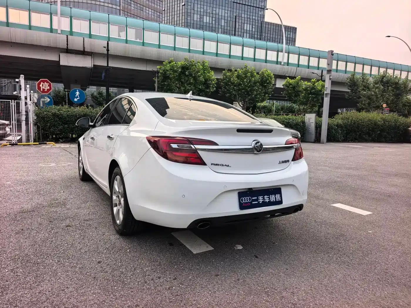 Buick Regal 2015 2.0L Elite Fashion Edition — миниатюра 5