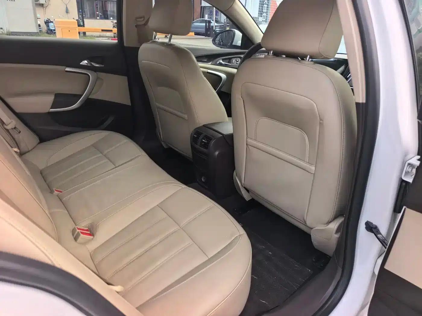 Buick Regal 2015 2.0L Elite Fashion Edition — миниатюра 6