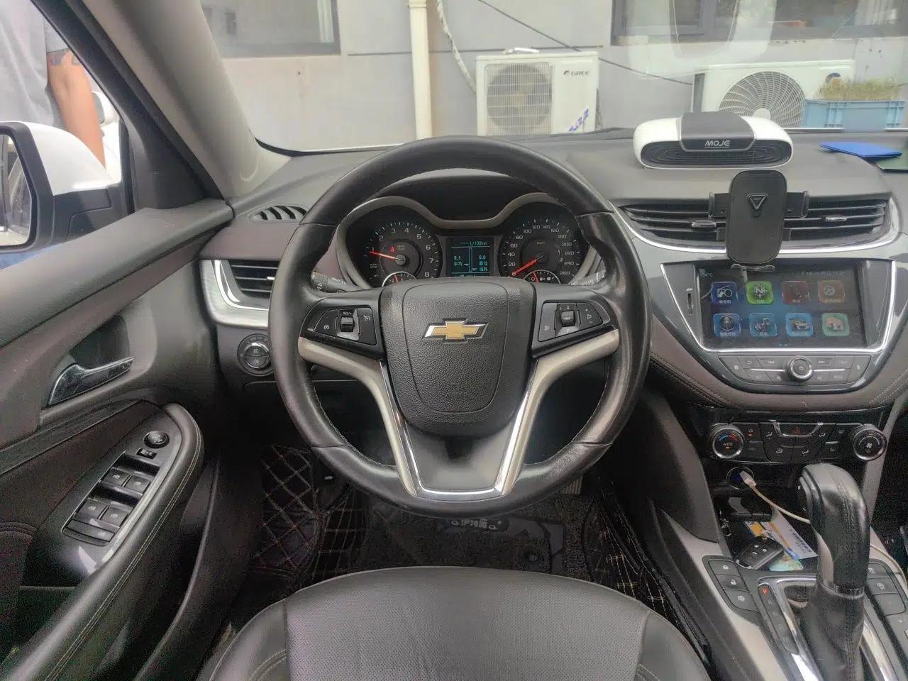 Chevrolet Malibu 2017 1.5T Automatic Luxury Edition — миниатюра 10