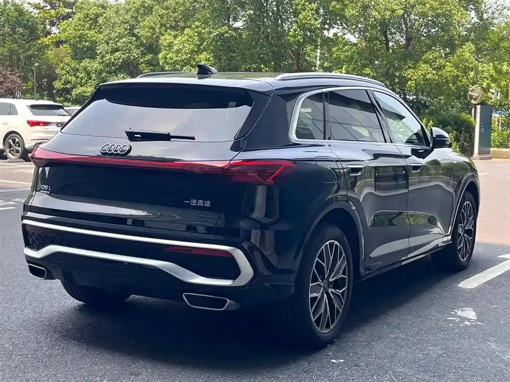 Audi Q5L 2026 2.0T Exclusive Edition for Million Users — миниатюра 5