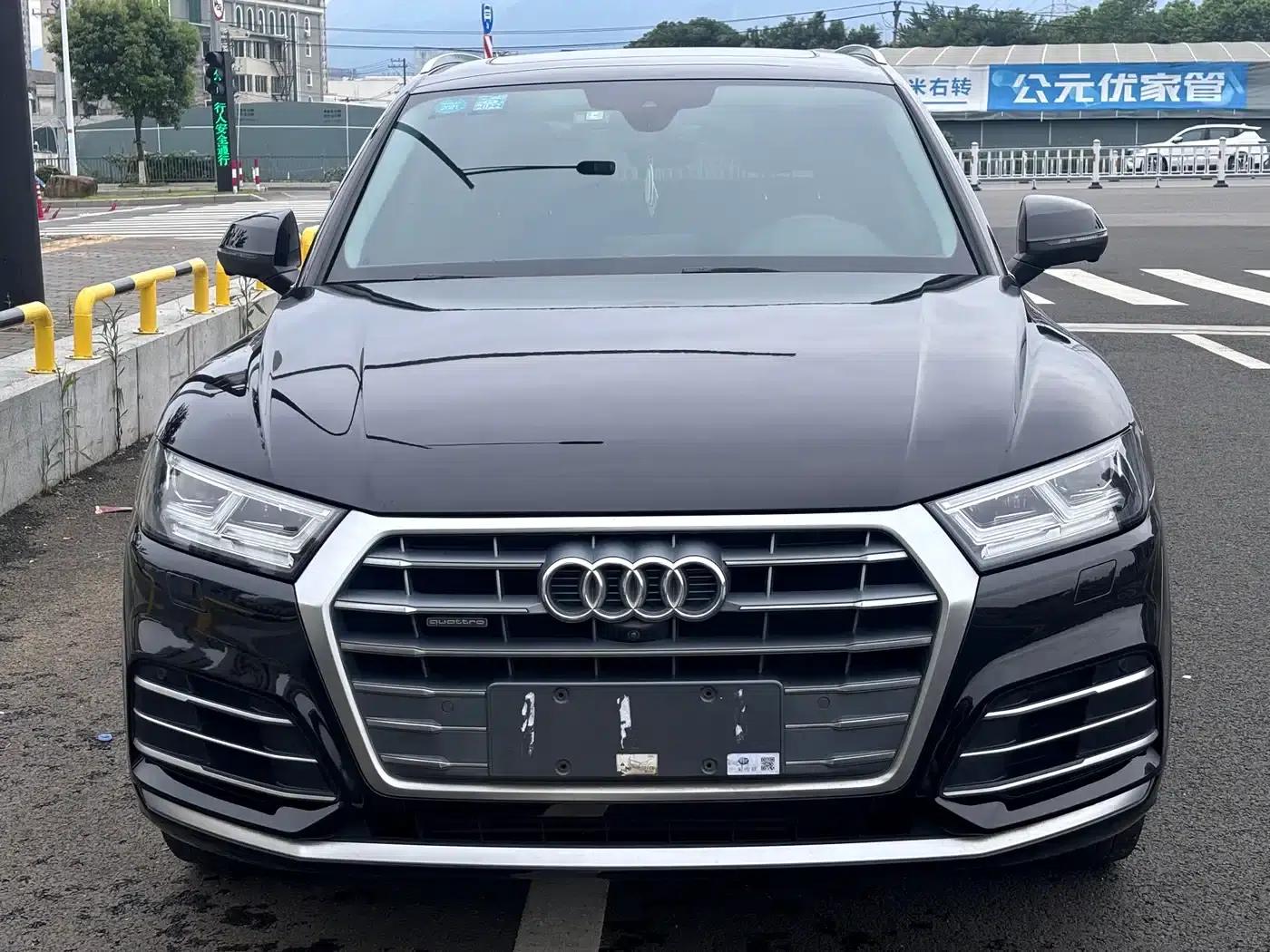 Audi Q5L 2020 40 TFSI Luxury Fashion Edition — миниатюра 2
