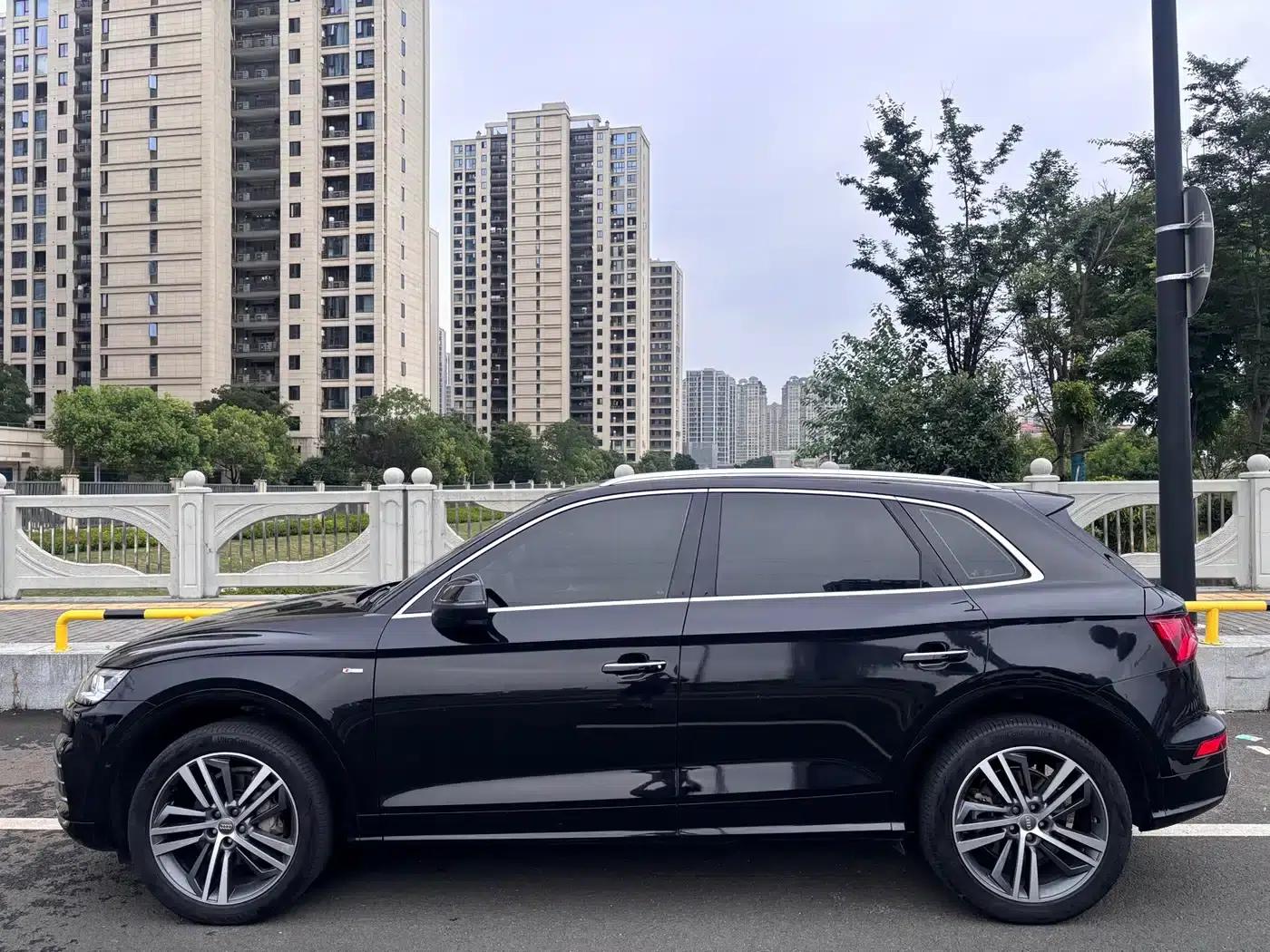 Audi Q5L 2020 40 TFSI Luxury Fashion Edition — миниатюра 8