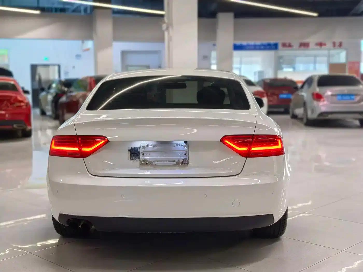 2012 Audi A5 2.0TFSI Coupe (Imported) — миниатюра 3