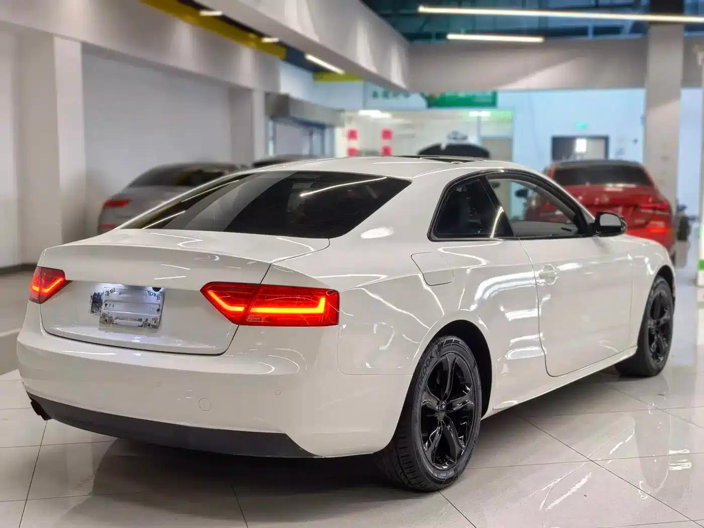 2012 Audi A5 2.0TFSI Coupe (Imported) — миниатюра 4