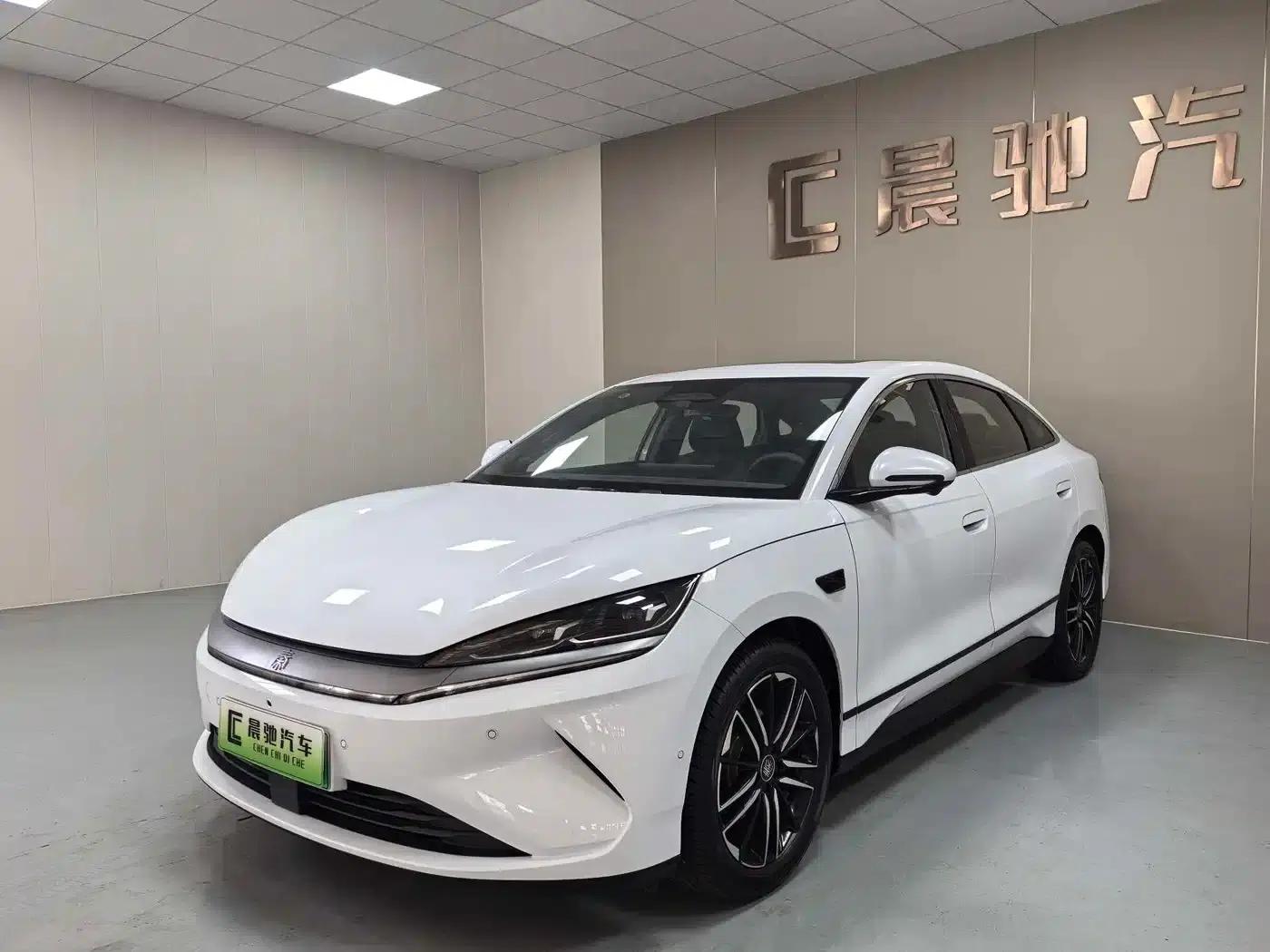 Qin L 2025 EV 545KM Cloud Carriage Edition — миниатюра 1