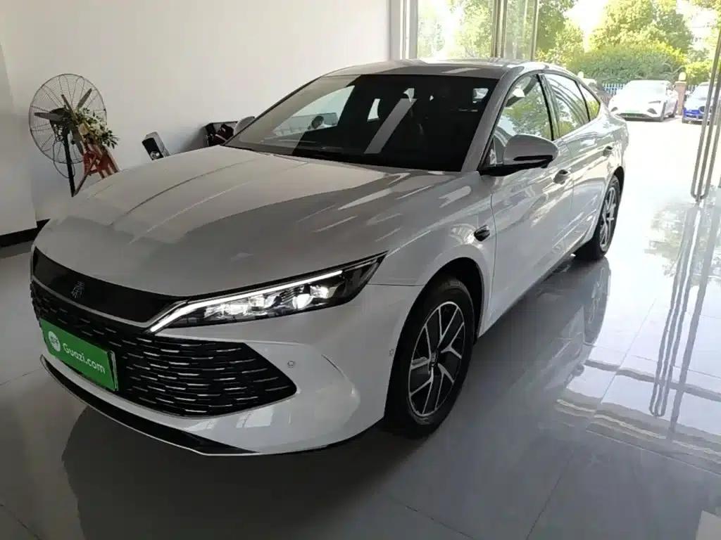 Qin L 2026 DM-i 128KM Leading Edition — миниатюра 1