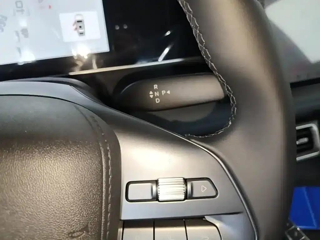 Qin L 2026 DM-i 128KM Leading Edition — миниатюра 14