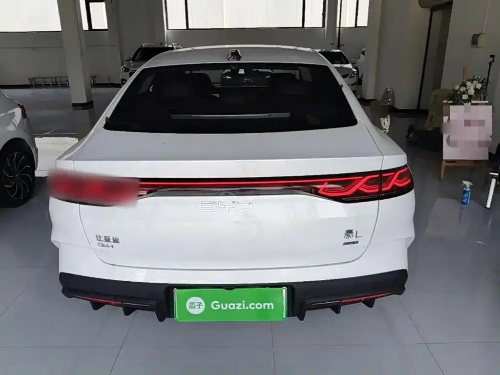 Qin L 2026 DM-i 128KM Leading Edition — миниатюра 6