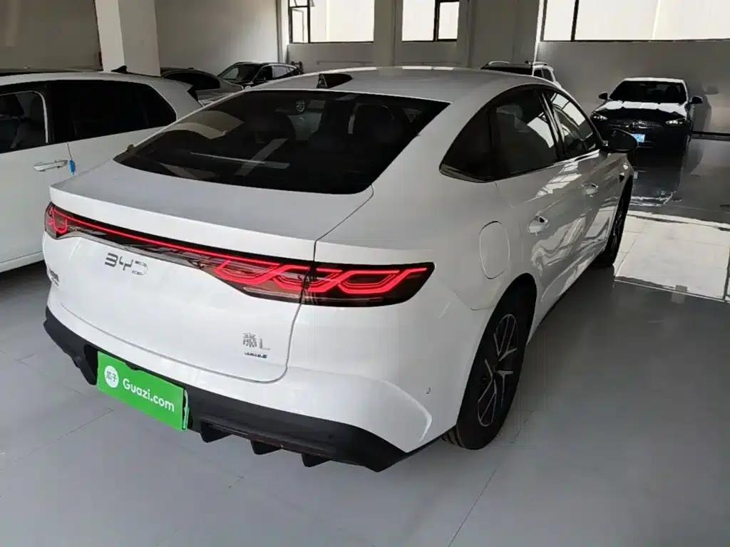Qin L 2026 DM-i 128KM Leading Edition — миниатюра 7
