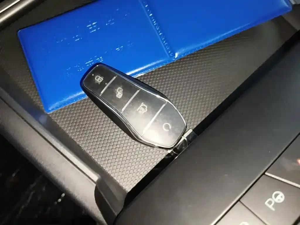 Qin L 2026 DM-i 128KM Leading Edition — миниатюра 9