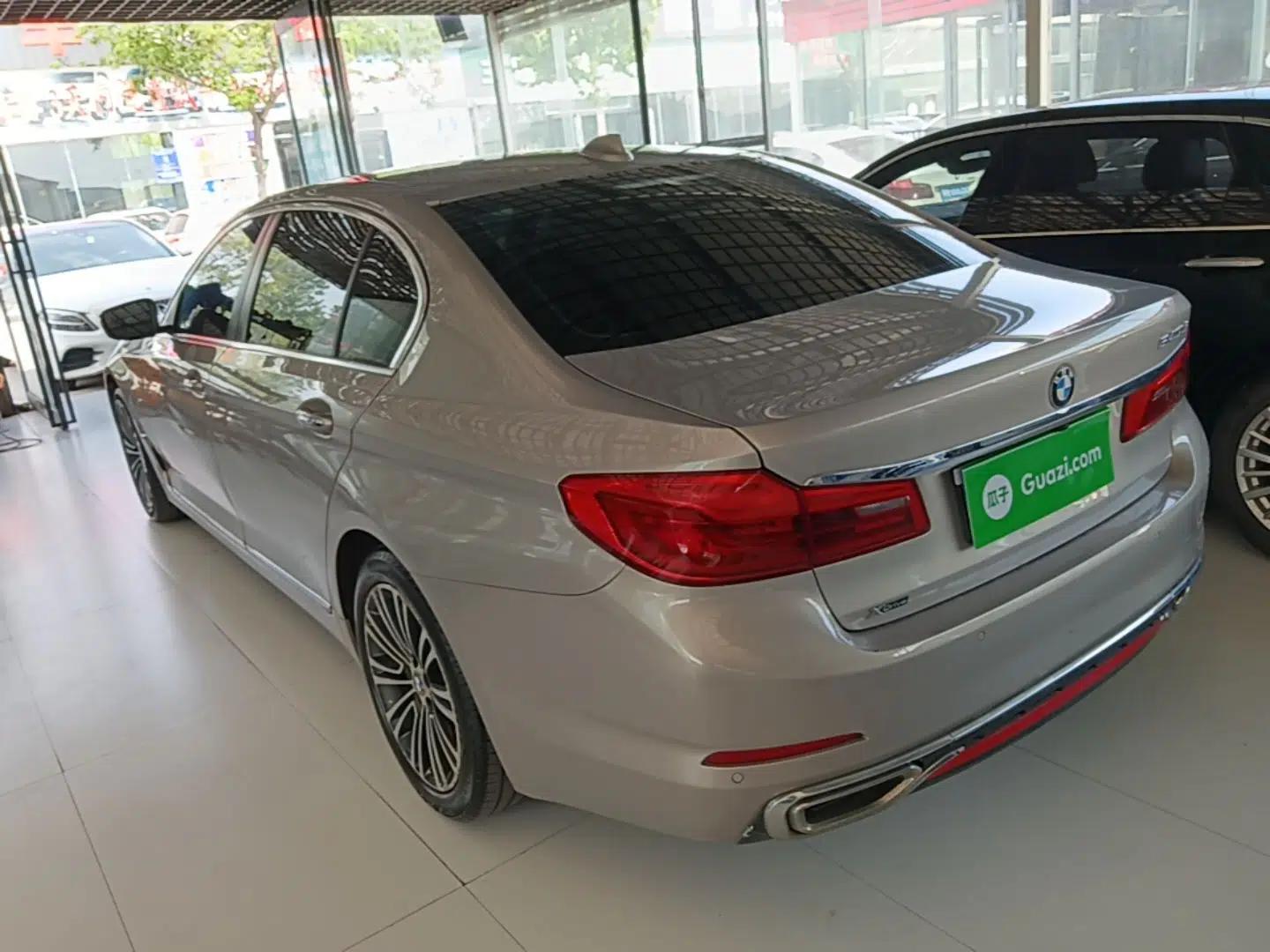 BMW 5 Series 2018 528Li Launch Special Edition — миниатюра 4