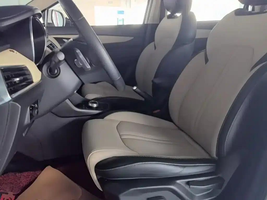 Baojun 360 2018 1.5L Automatic Deluxe Edition (National V Emission Standard) — миниатюра 15
