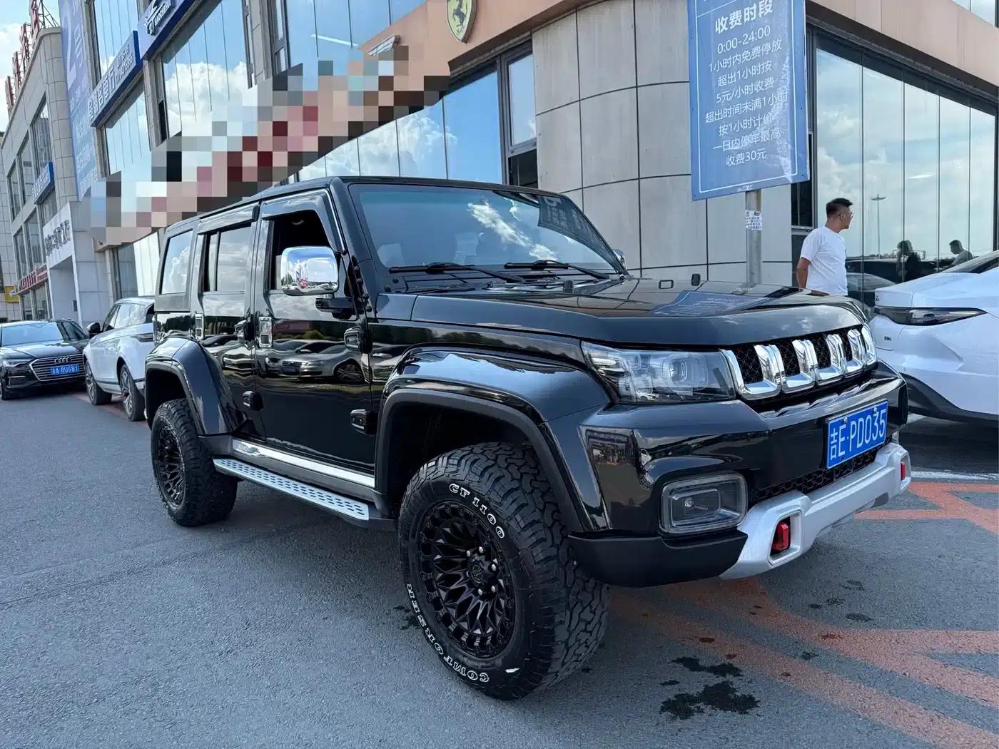 Beijing BJ40 2018 PLUS 2.3T Automatic 4WD Premium Edition (National V Emission Standard) — миниатюра 3