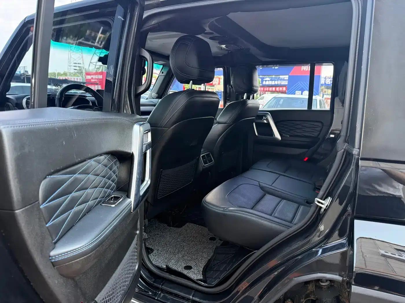 Beijing BJ40 2018 PLUS 2.3T Automatic 4WD Premium Edition (National V Emission Standard) — миниатюра 8