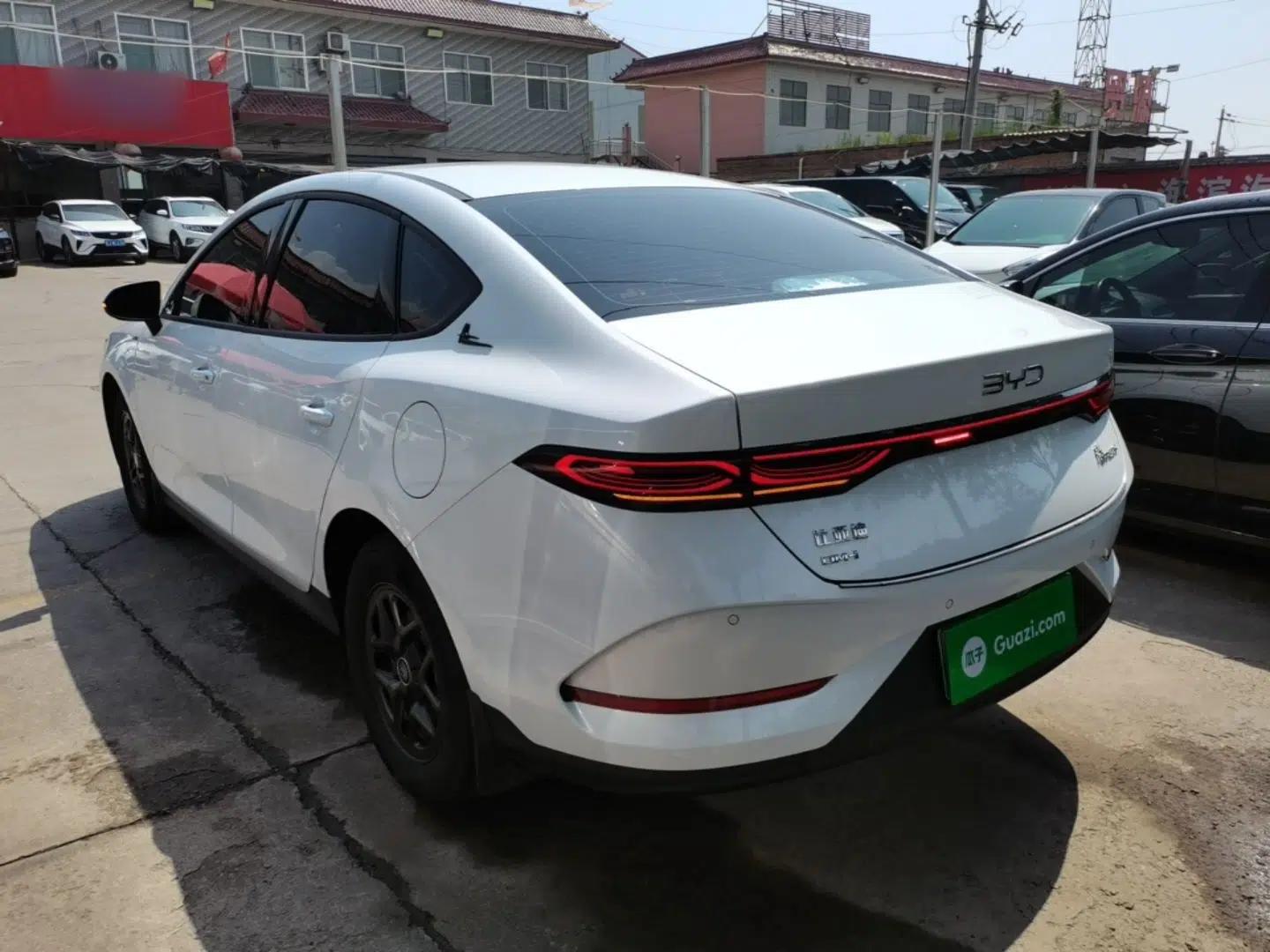 BYD Qin PLUS 2025 DM-i Smart Drive 55KM Leading Model — миниатюра 4