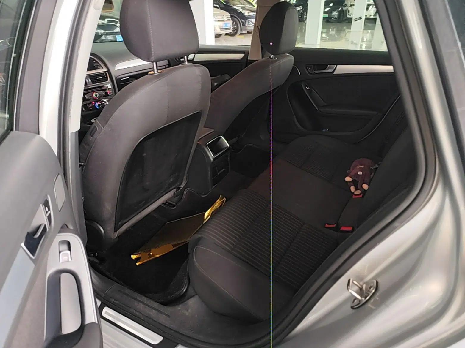 Audi A4L 2013 35 TFSI Automatic Standard Model — миниатюра 20