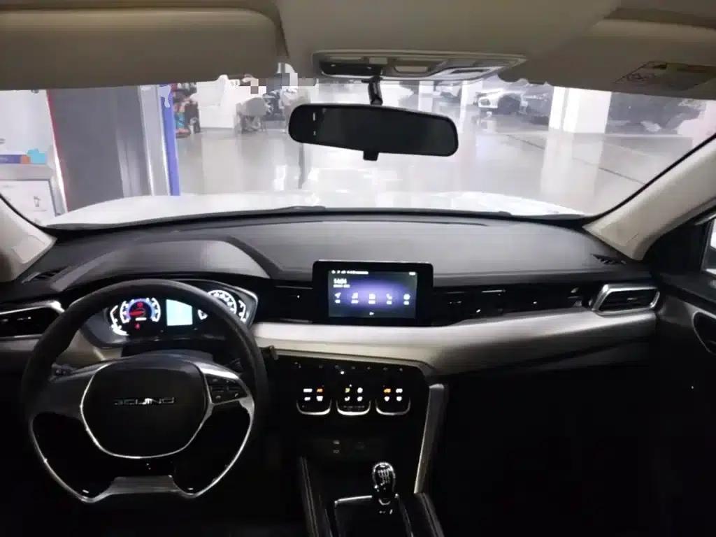 Beijing X3 2019 1.5T Manual Glory Edition — миниатюра 10