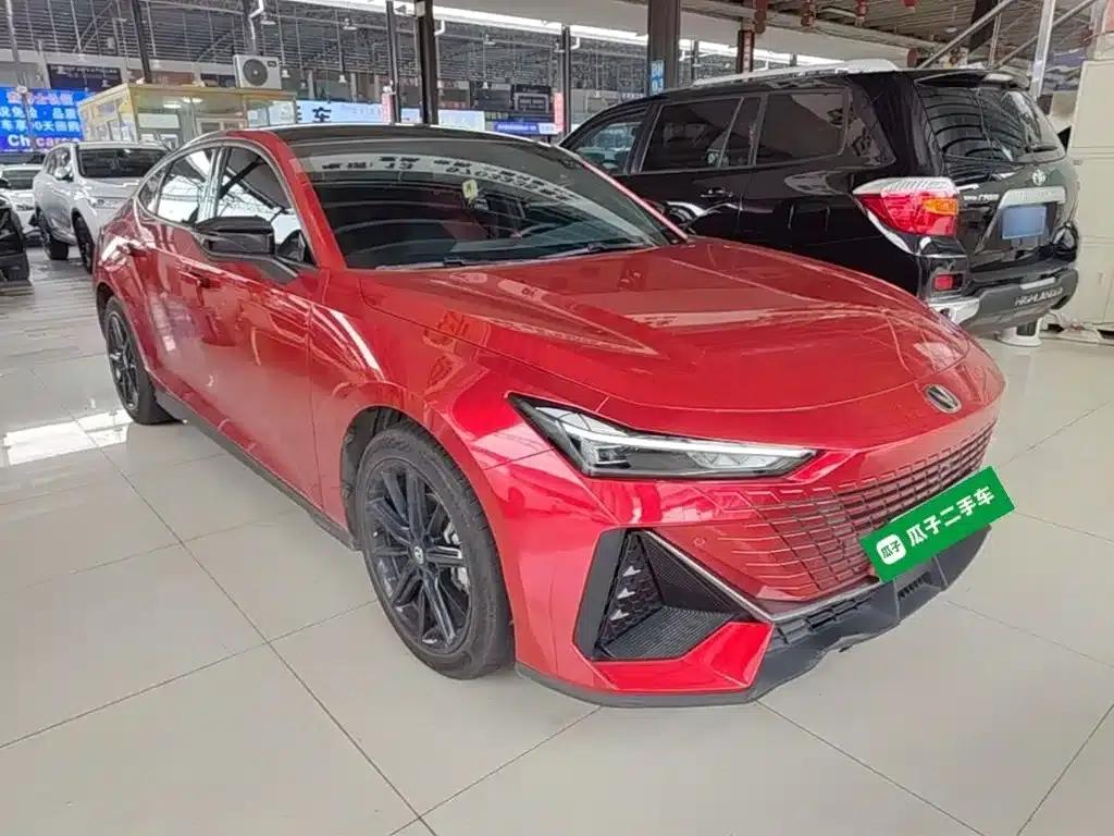 Changan UNI-V 2022 1.5T Premium Edition — миниатюра 4