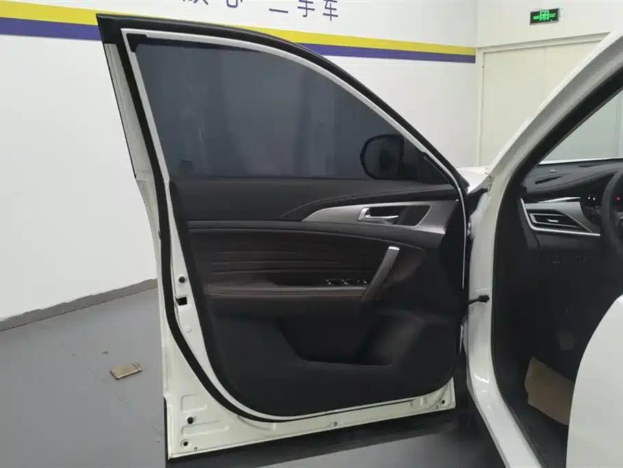 Changan CS35PLUS 2019 1.6L Manual Connect Upgrade Edition — миниатюра 7