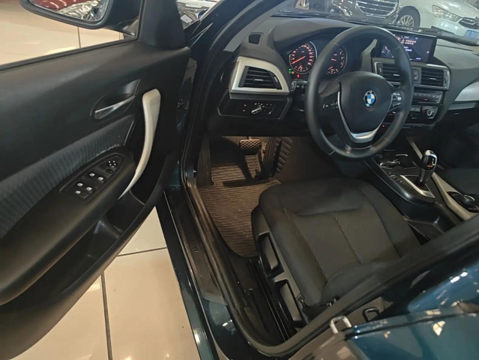 BMW 1 Series 2015 118i Leading Model — миниатюра 18
