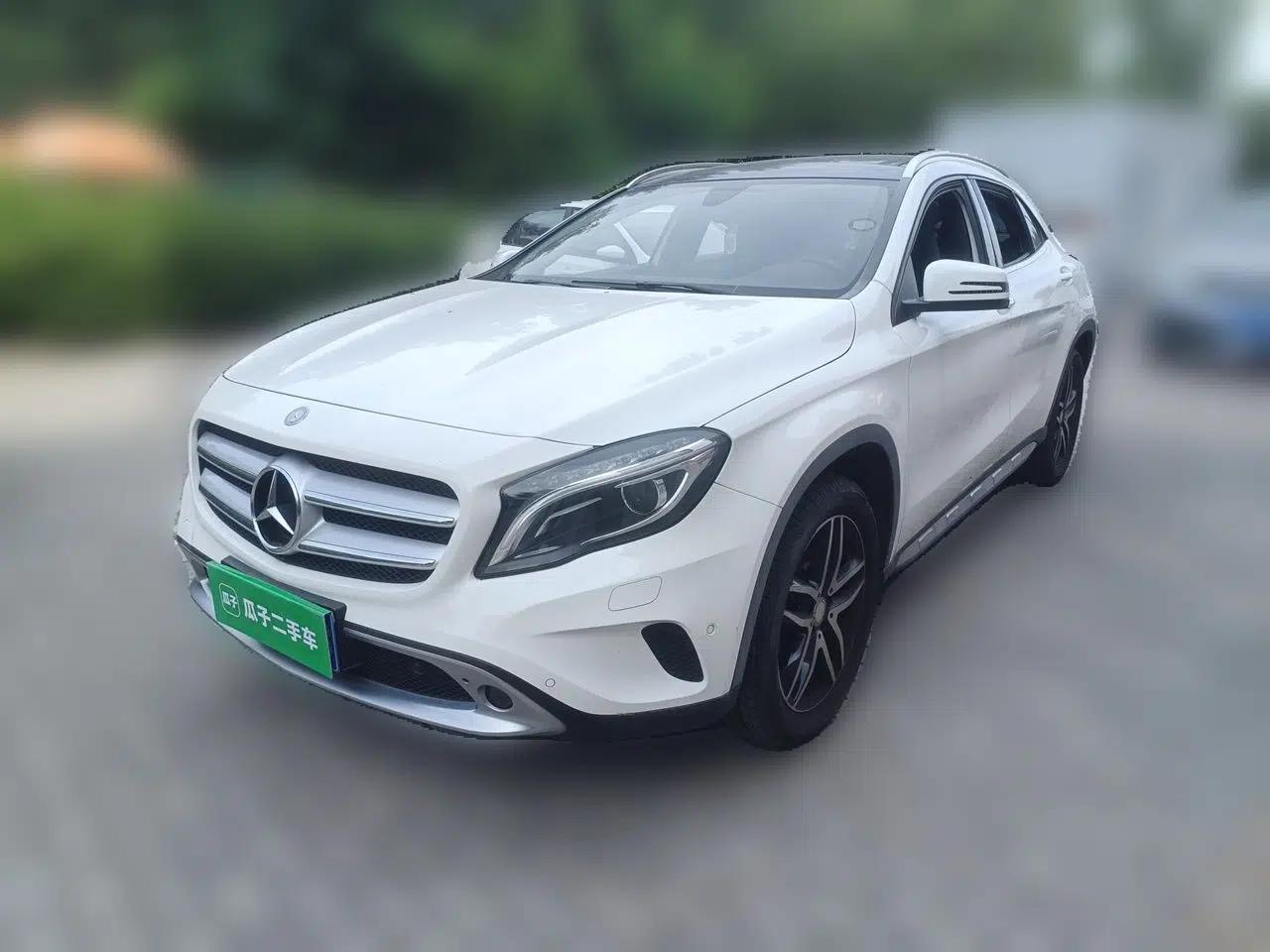 Mercedes-Benz GLA 2016 GLA 200 Fashion Model — миниатюра 1