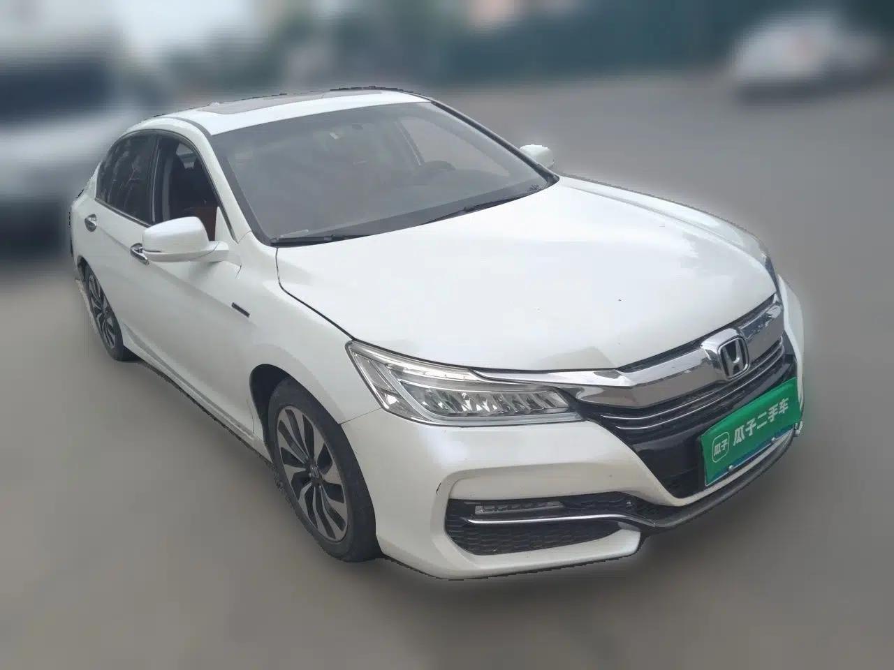 Honda Accord 2016 Hybrid 2.0L Sharp Edition — миниатюра 3