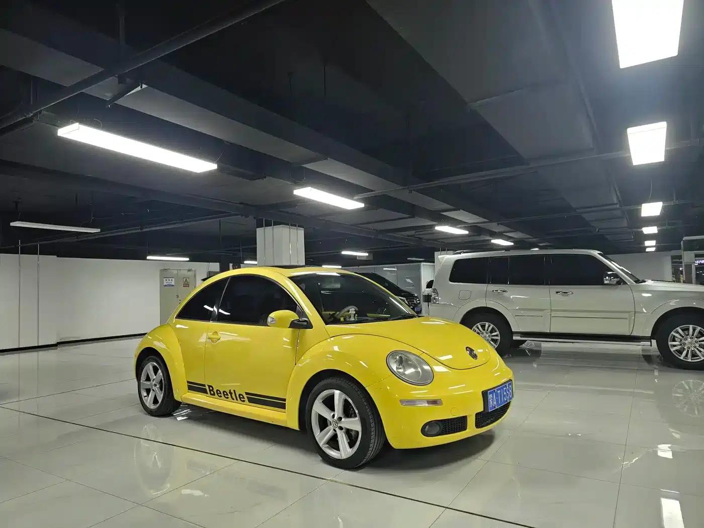 2008 Volkswagen Beetle 1.8T AT Luxury — миниатюра 3