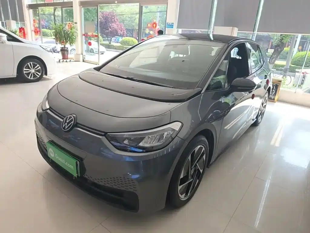 Volkswagen ID.3 2024 Outstanding Edition — миниатюра 1