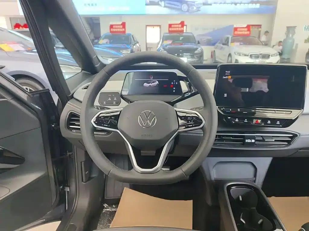 Volkswagen ID.3 2024 Outstanding Edition — миниатюра 11
