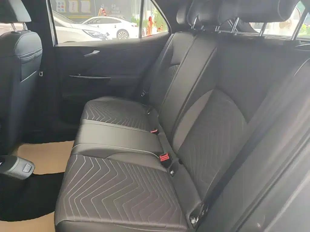 Volkswagen ID.3 2024 Outstanding Edition — миниатюра 17