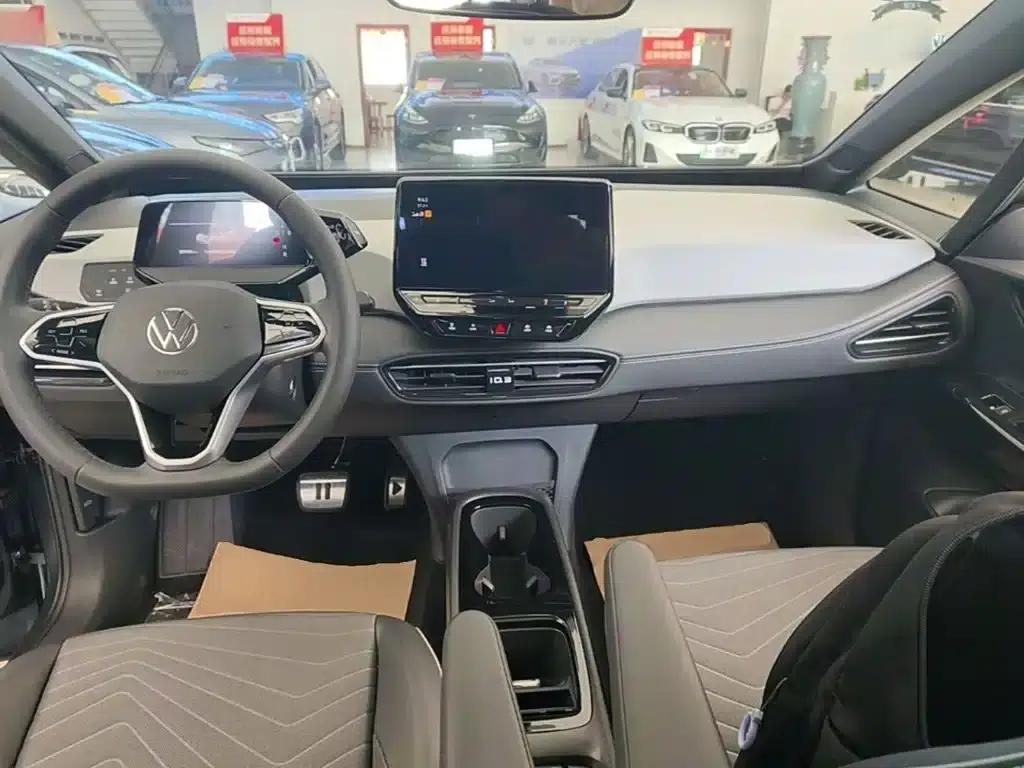 Volkswagen ID.3 2024 Outstanding Edition — миниатюра 10