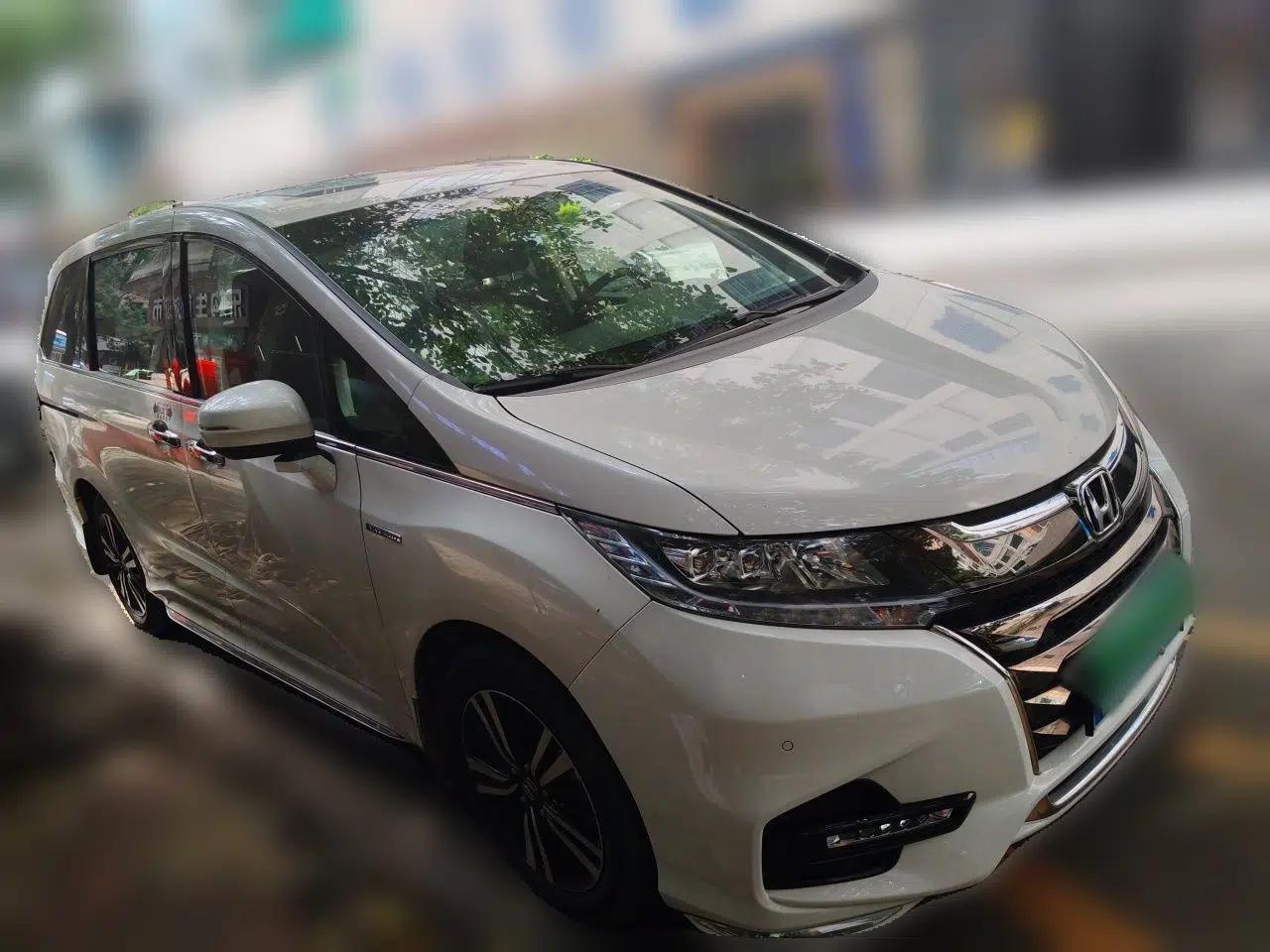 Honda Odyssey 2019 2.0L Rui-Zunxiang Edition — миниатюра 3