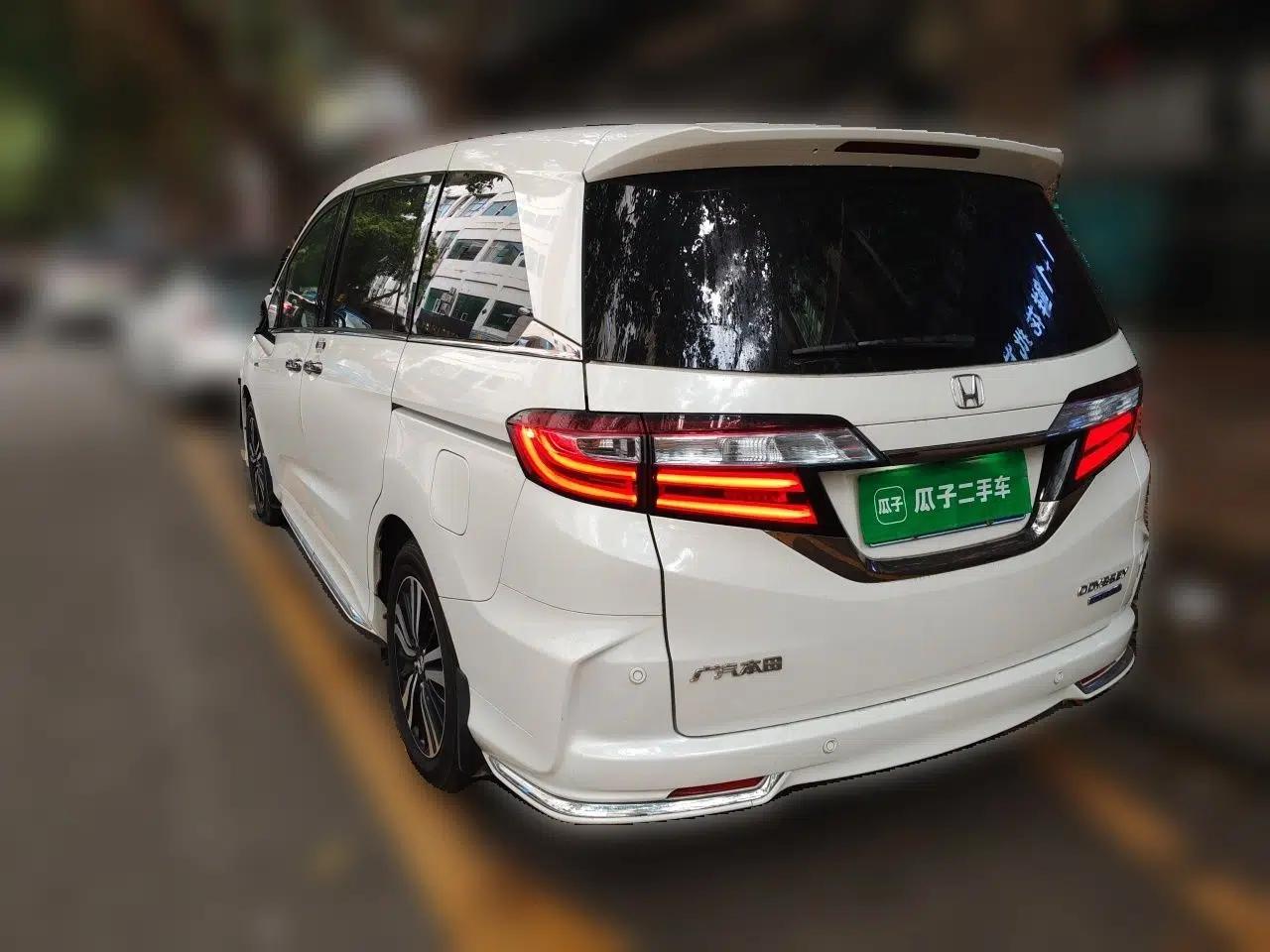 Honda Odyssey 2019 2.0L Rui-Zunxiang Edition — миниатюра 4