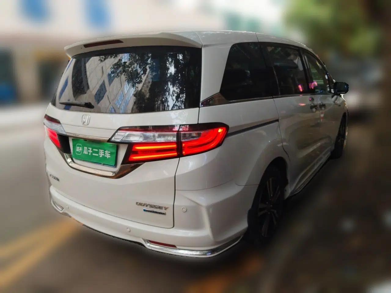 Honda Odyssey 2019 2.0L Rui-Zunxiang Edition — миниатюра 6