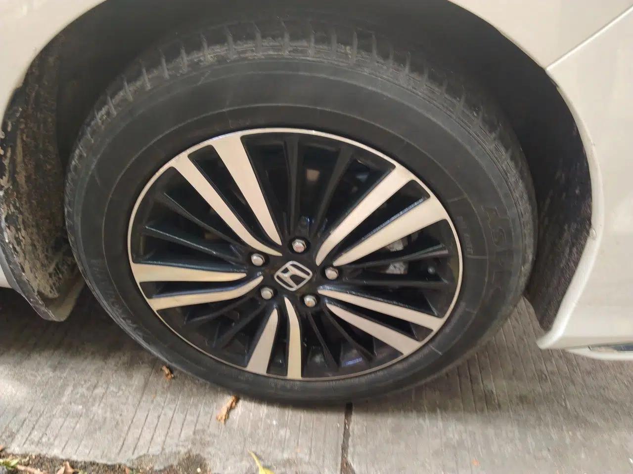 Honda Odyssey 2019 2.0L Rui-Zunxiang Edition — миниатюра 8