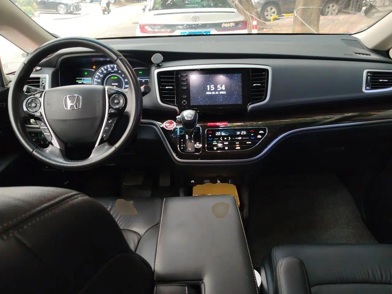 Honda Odyssey 2019 2.0L Rui-Zunxiang Edition — миниатюра 9