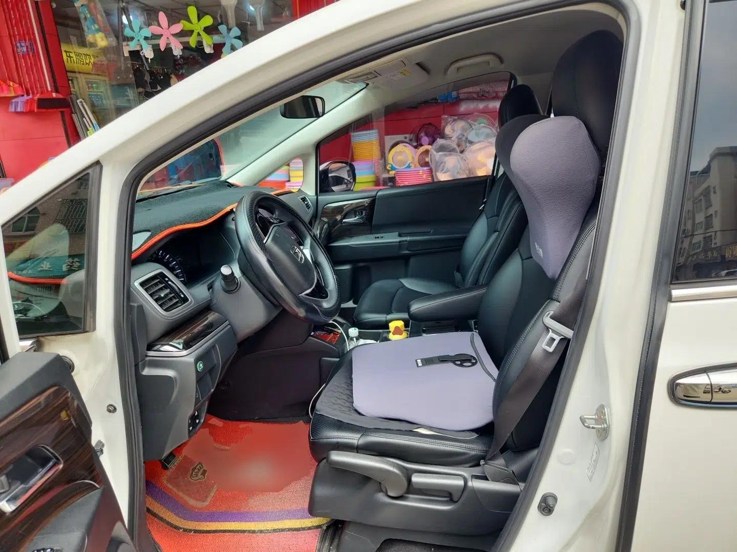 Honda Odyssey 2019 2.0L Rui·Comfort Edition — миниатюра 15