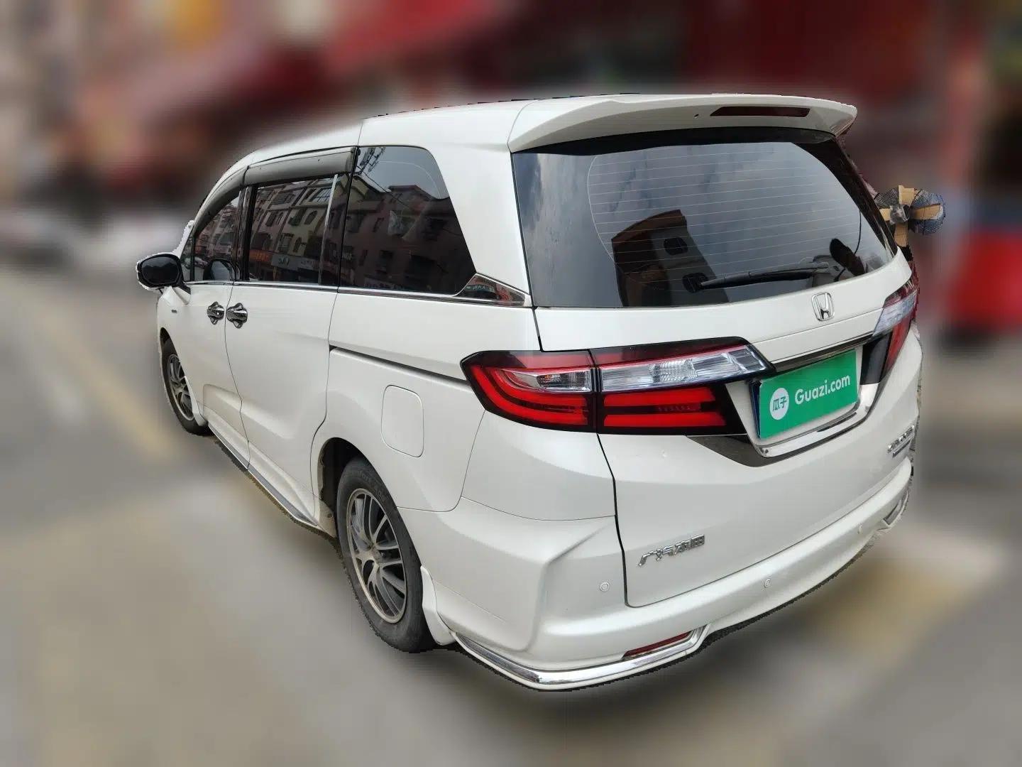 Honda Odyssey 2019 2.0L Rui·Comfort Edition — миниатюра 4