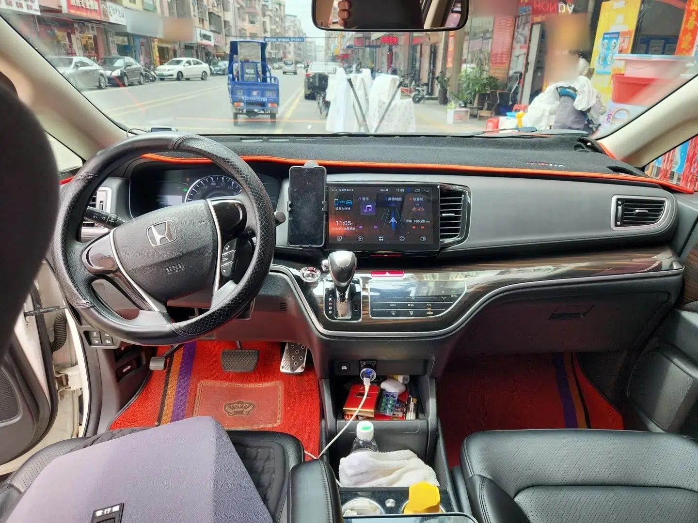 Honda Odyssey 2019 2.0L Rui·Comfort Edition — миниатюра 9