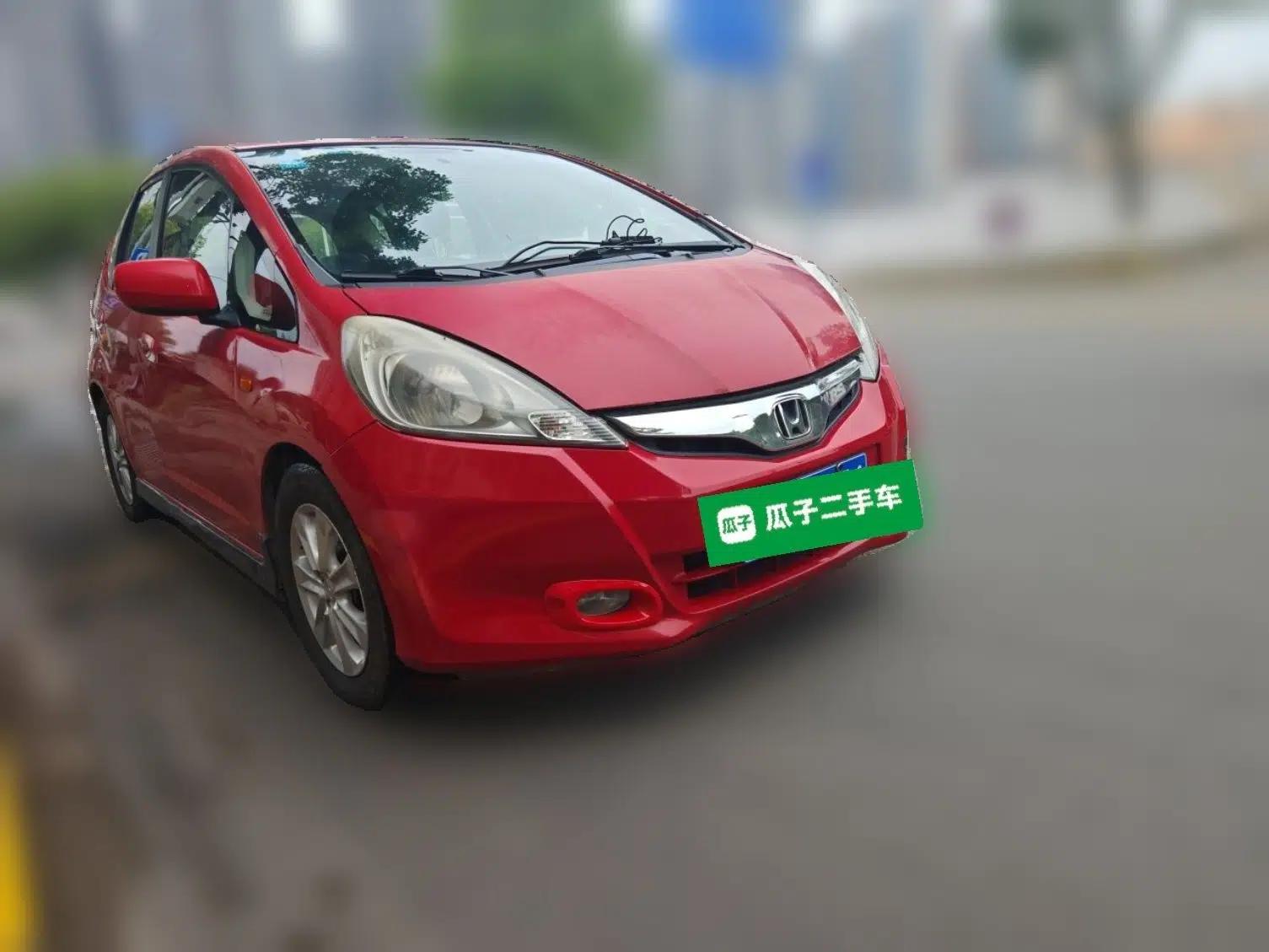 Honda Fit 2011 1.5L Automatic Luxury Edition — миниатюра 3
