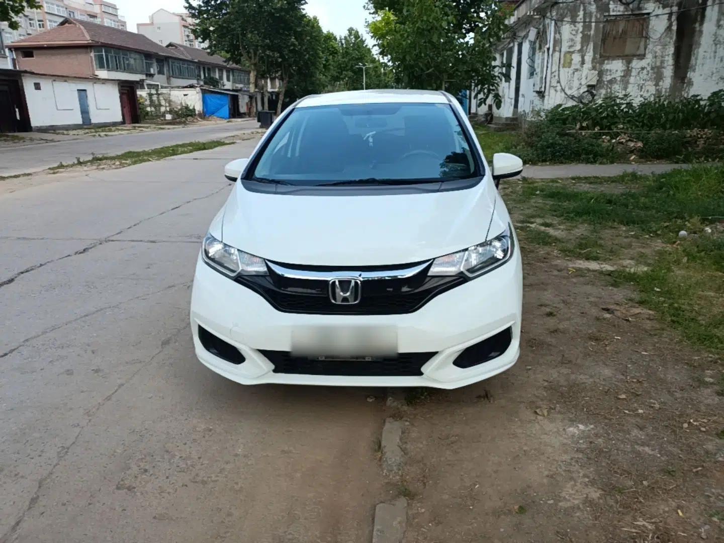 Honda Fit 2018 1.5L CVT Comfort Version — миниатюра 2